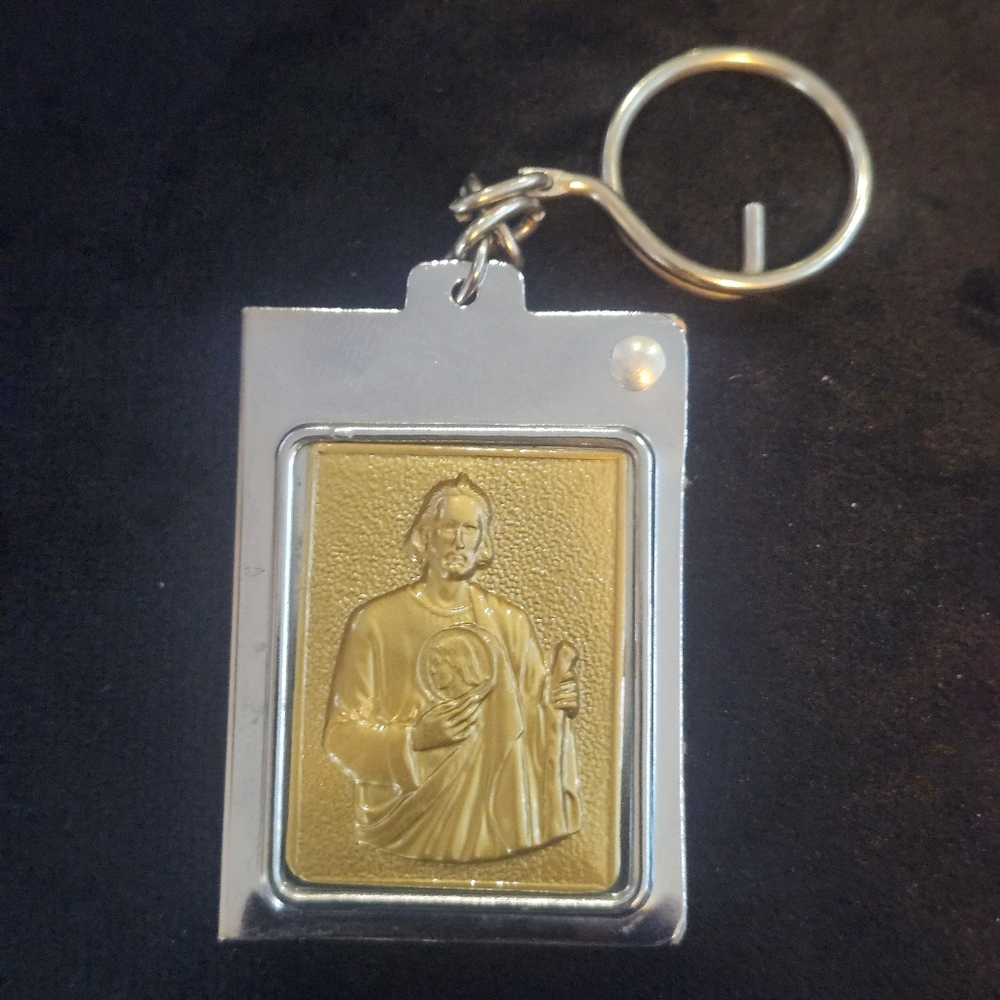 Saint Jude Thaddeus keychain Silver metal And Plast Gold Top design. 